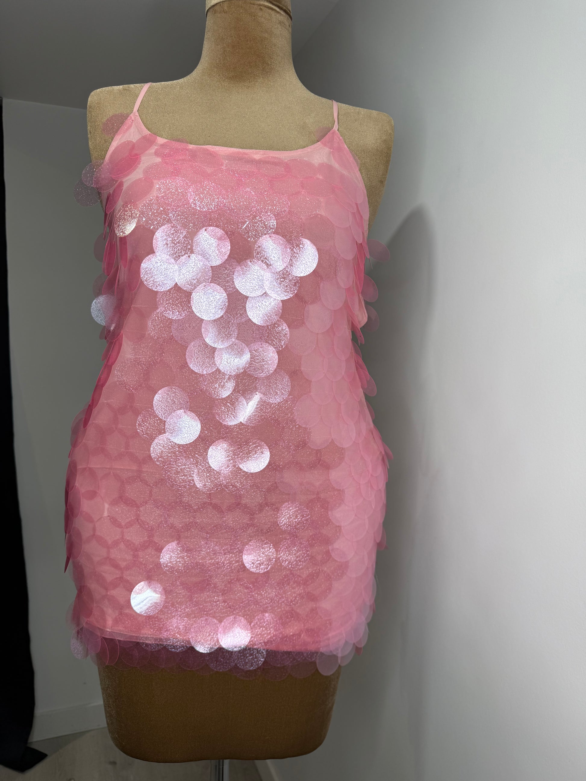 Backless sequence dress