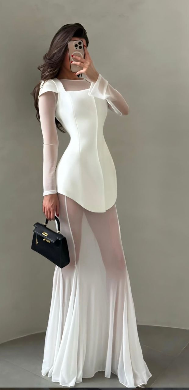 ETHEREAL SILHOUETTE GOWN