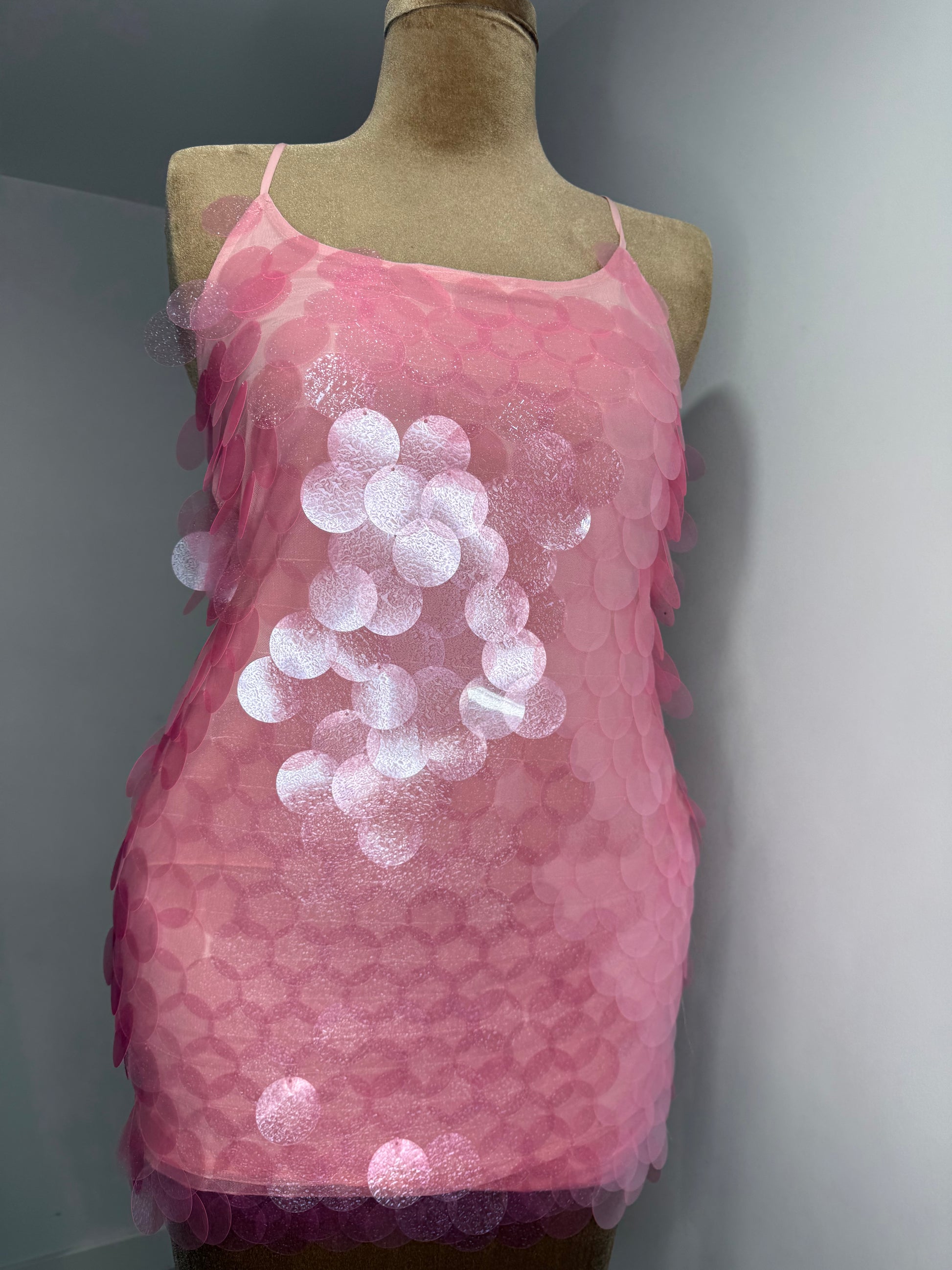 Backless sequence dress
