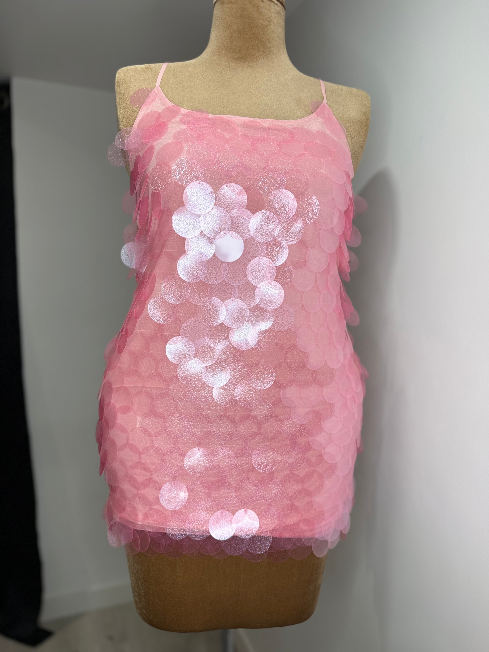 Backless sequence dress