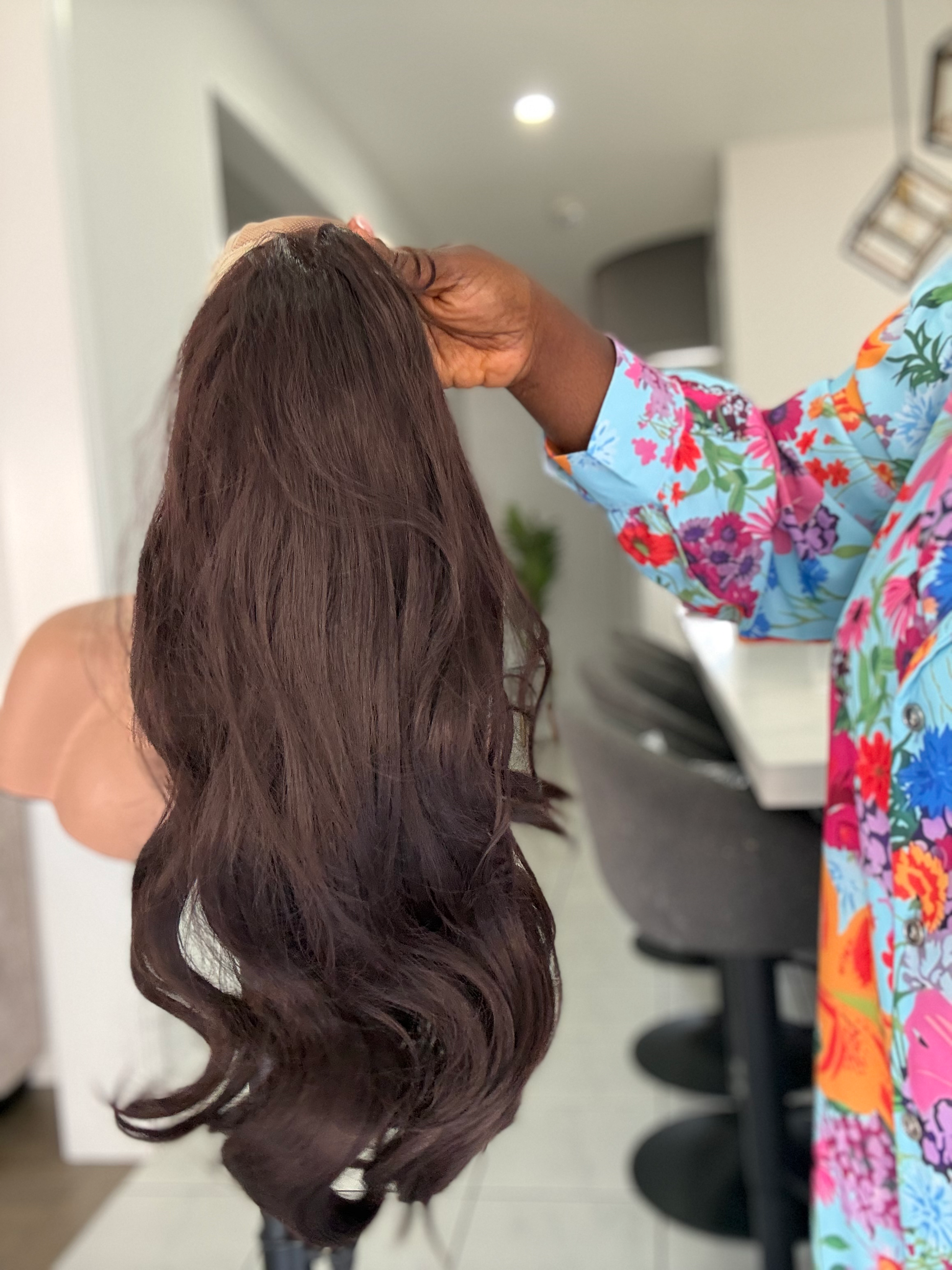 CLASSIC BRUNETTE WIG