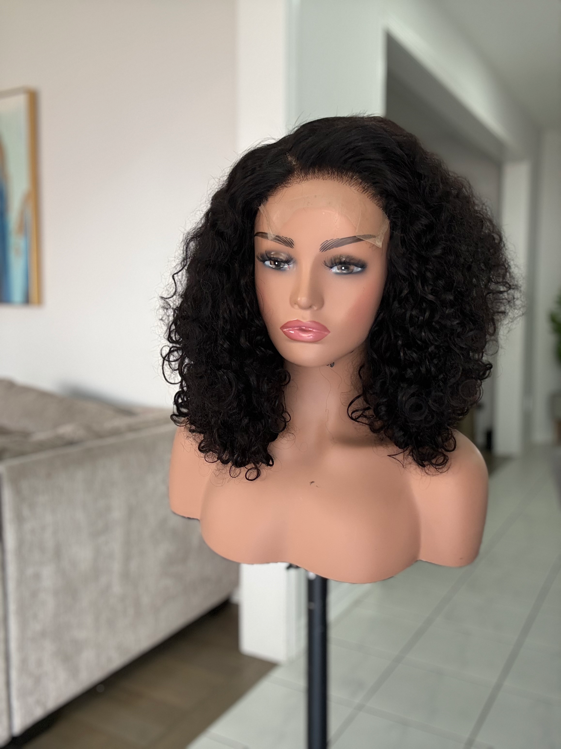 CURLY BOB WIG