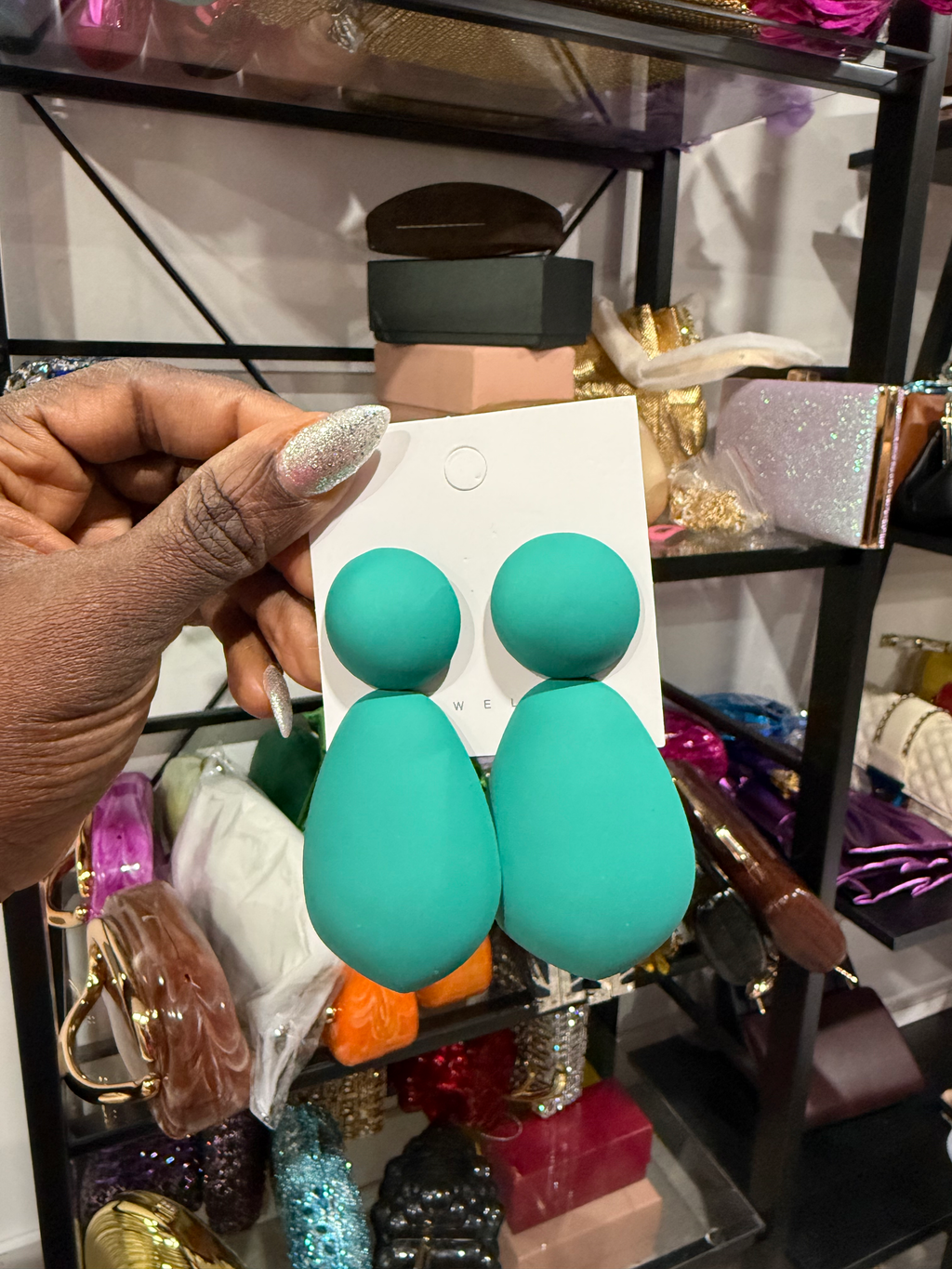 BLUSH POP EARRINGS.