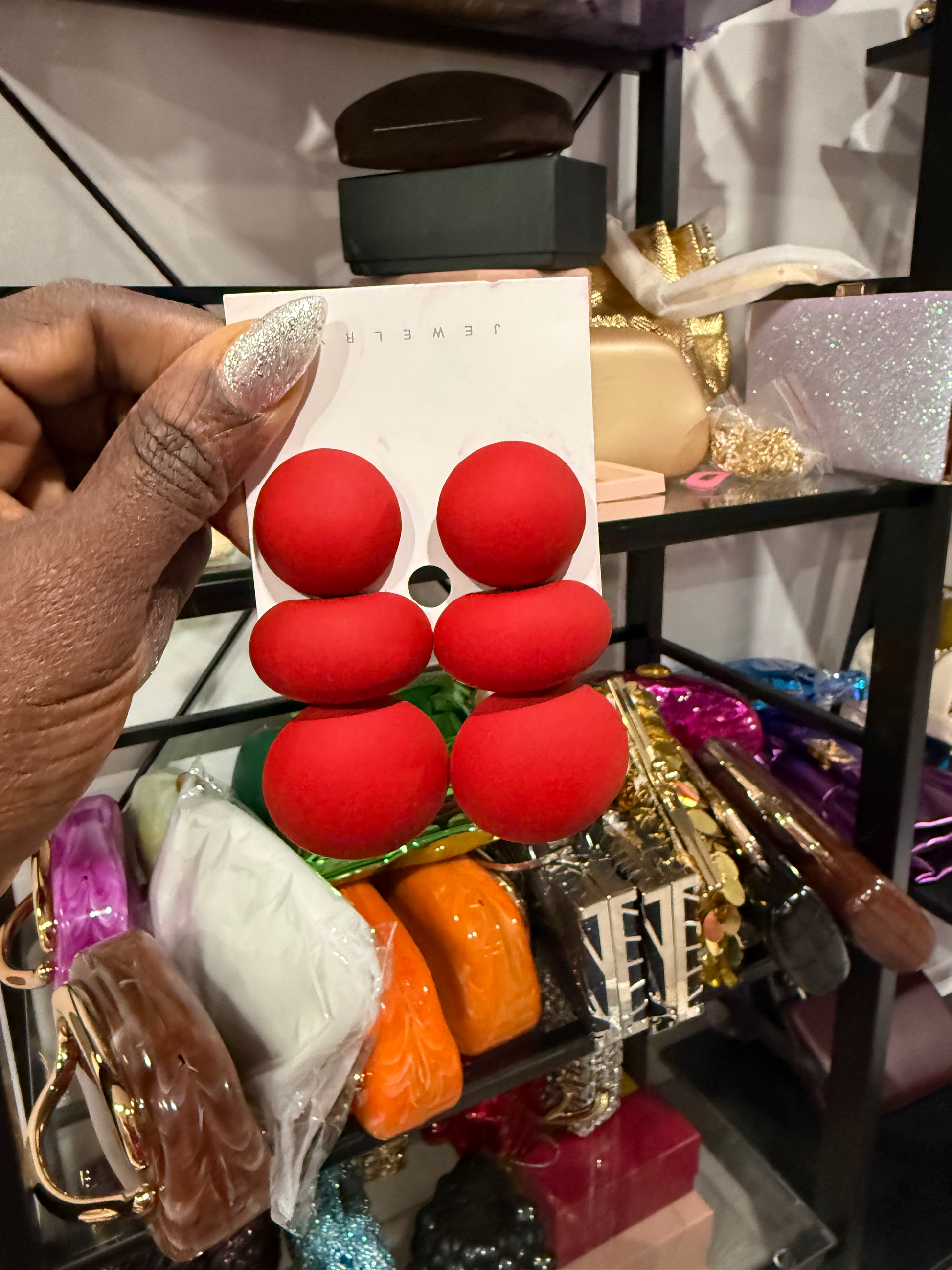 BLUSH POP EARRINGS.